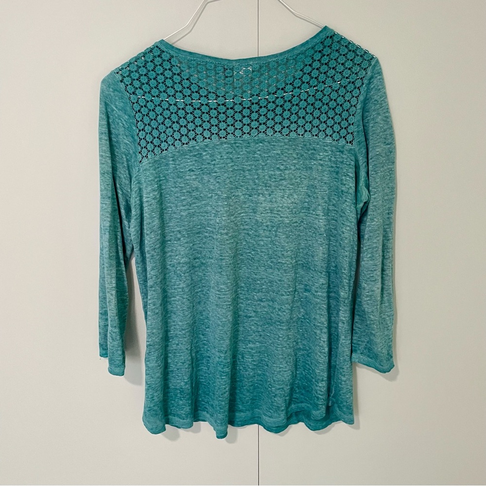 AKEMI + KIN x ANTHROPOLOGIE Amis Yoke Linen Top in Teal - Picture 5 of 9